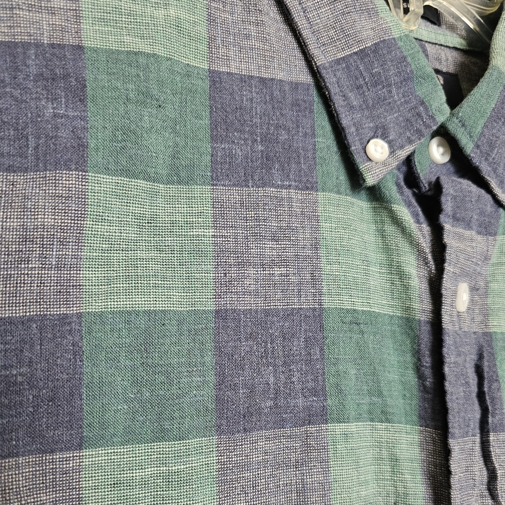 J.Crew Men's Button Down Plaid - Picture 4 of 5